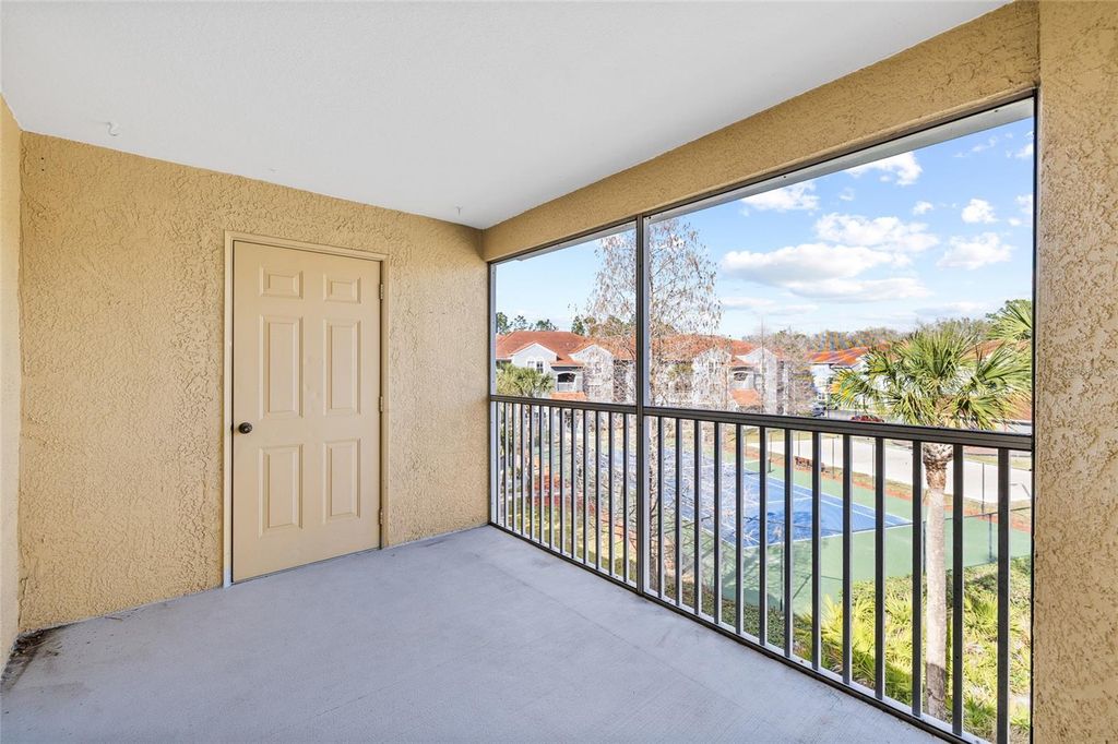 Image 31 of property listing at 18001 RICHMOND PLACE DRIVE 835, Tampa, FL 33647