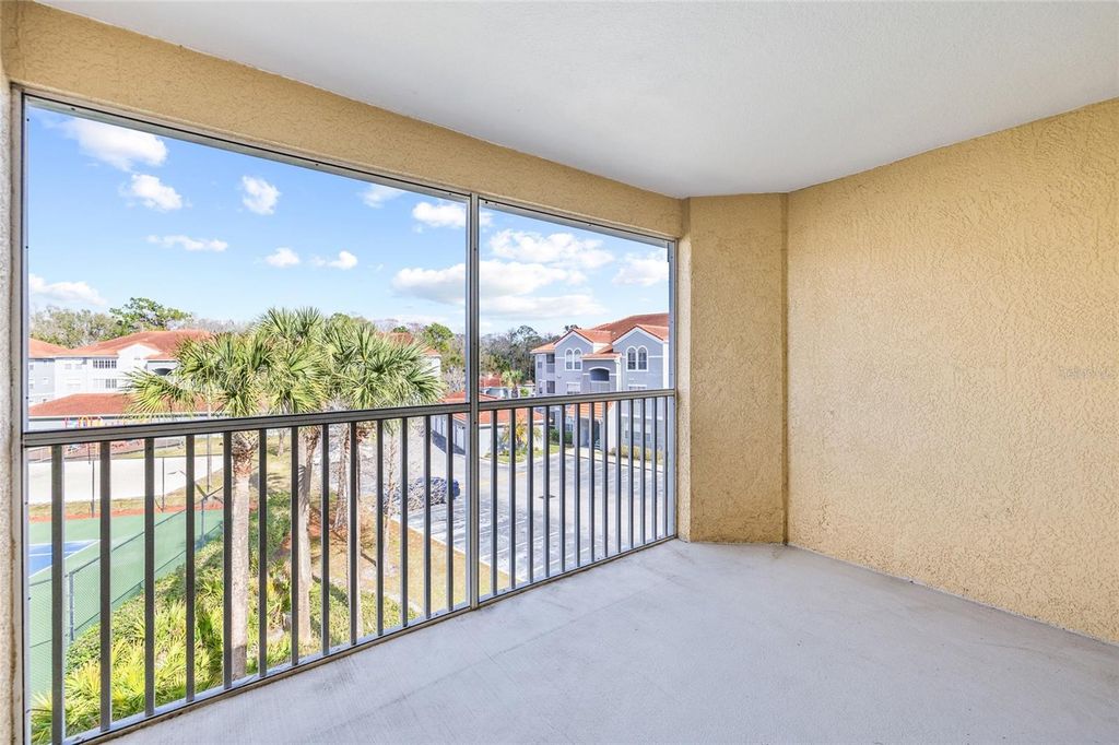 Image 32 of property listing at 18001 RICHMOND PLACE DRIVE 835, Tampa, FL 33647