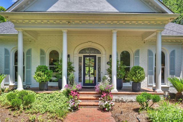 3747 Moorland Drive, Charlotte, NC 28226