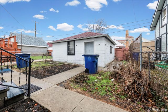 11412 McDougall Street, Hamtramck, MI 48212