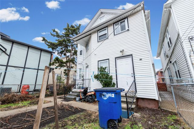 11412 McDougall Street, Hamtramck, MI 48212