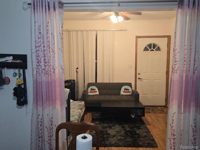 11412 McDougall Street, Hamtramck, MI 48212