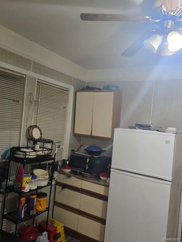 11412 McDougall Street, Hamtramck, MI 48212