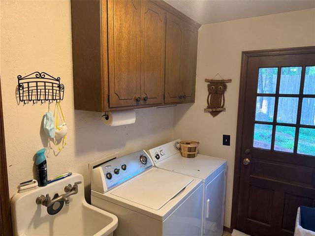 1800 N RollingRidge Avenue, Bethany, OK 73008