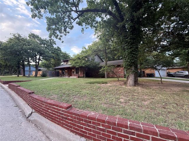 1800 N RollingRidge Avenue, Bethany, OK 73008