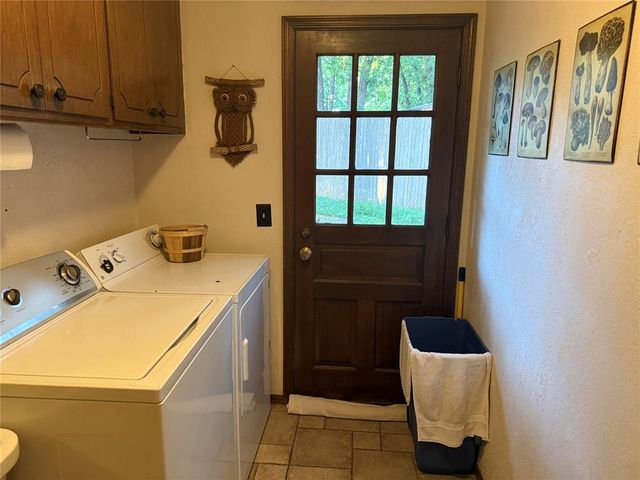 1800 N RollingRidge Avenue, Bethany, OK 73008