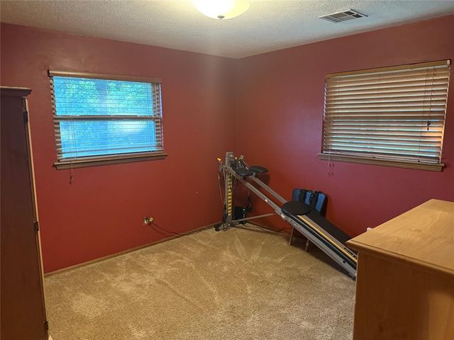 1800 N RollingRidge Avenue, Bethany, OK 73008