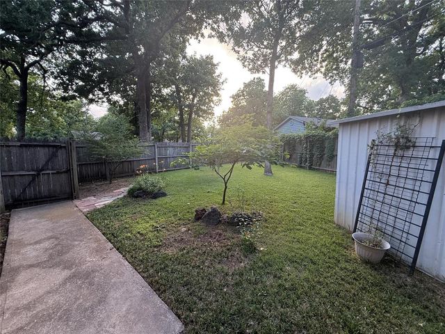 1800 N RollingRidge Avenue, Bethany, OK 73008