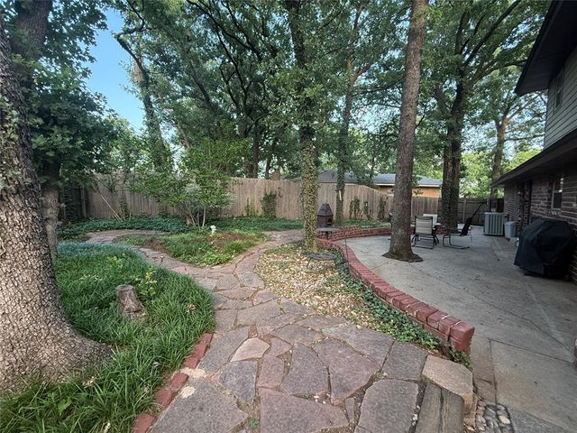 1800 N RollingRidge Avenue, Bethany, OK 73008