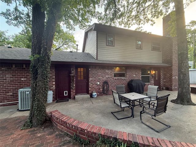 1800 N RollingRidge Avenue, Bethany, OK 73008