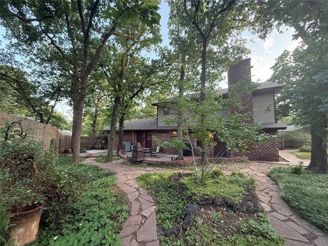 1800 N RollingRidge Avenue, Bethany, OK 73008