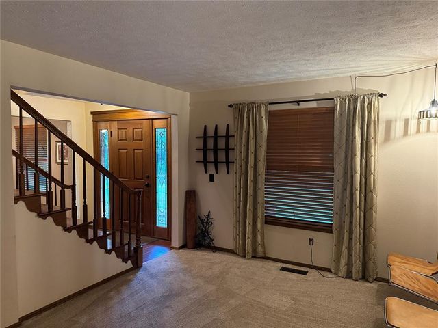 1800 N RollingRidge Avenue, Bethany, OK 73008