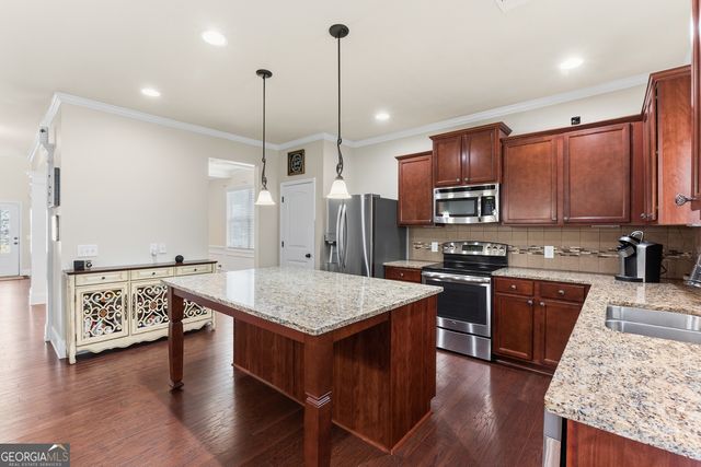 202 Baxter Drive, Kathleen, GA 31047