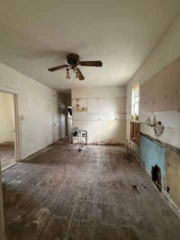 6526 S Hoyne Avenue, Chicago, IL 60636