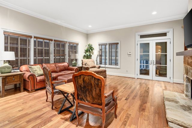 3637 Crestline Road, Fort Worth, TX 76107