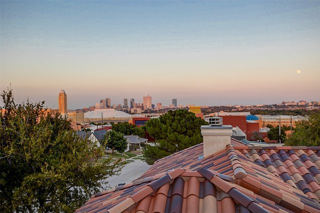 3637 Crestline Road, Fort Worth, TX 76107