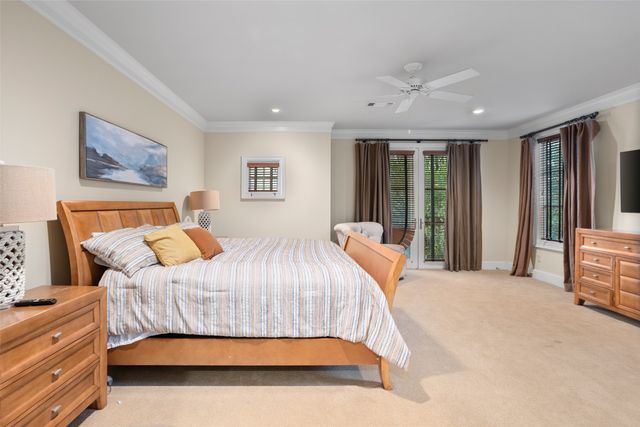 3637 Crestline Road, Fort Worth, TX 76107