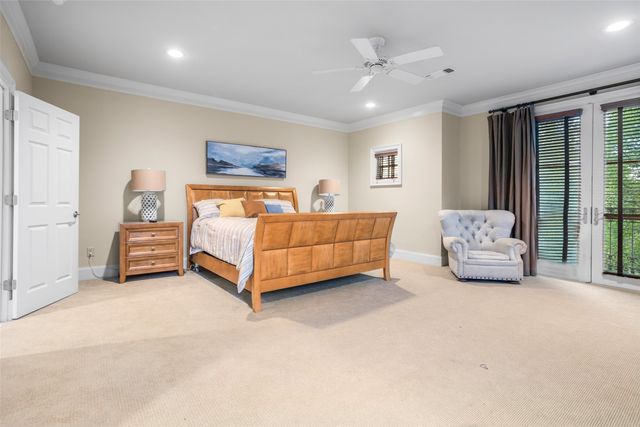 3637 Crestline Road, Fort Worth, TX 76107