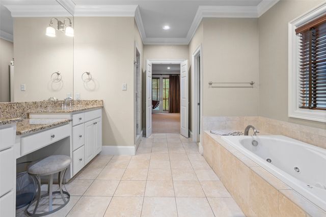 3637 Crestline Road, Fort Worth, TX 76107