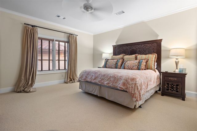 3637 Crestline Road, Fort Worth, TX 76107