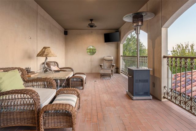 3637 Crestline Road, Fort Worth, TX 76107