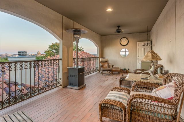3637 Crestline Road, Fort Worth, TX 76107