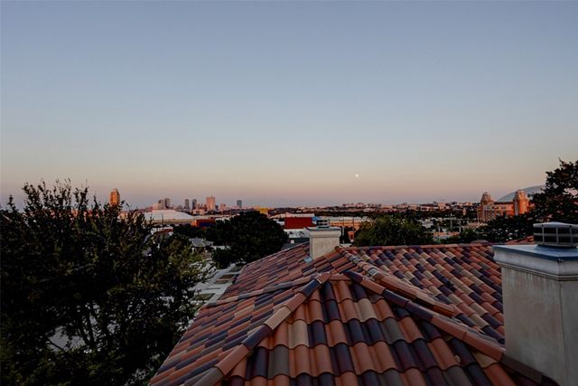 3637 Crestline Road, Fort Worth, TX 76107