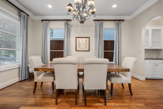 3637 Crestline Road, Fort Worth, TX 76107