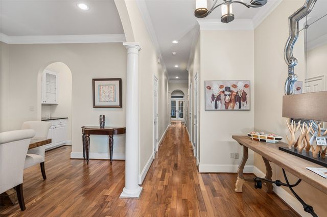 3637 Crestline Road, Fort Worth, TX 76107