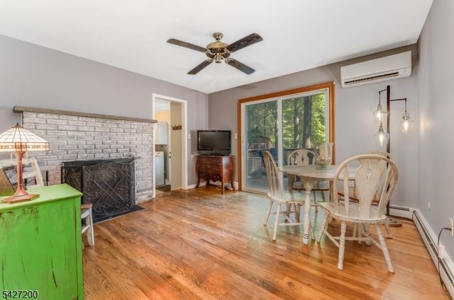 23 Country Hill Rd, Clinton Twp., NJ 08833