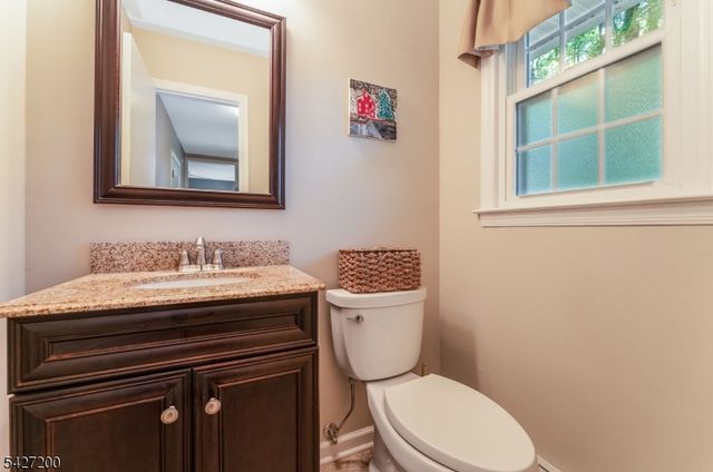 23 Country Hill Rd, Clinton Twp., NJ 08833