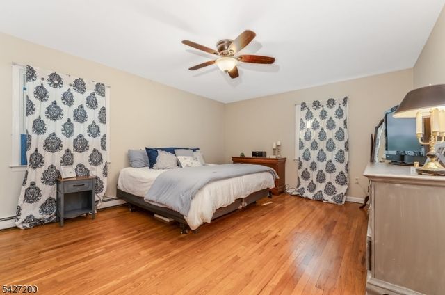 23 Country Hill Rd, Clinton Twp., NJ 08833