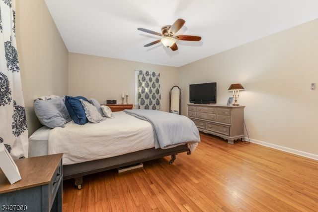 23 Country Hill Rd, Clinton Twp., NJ 08833