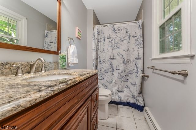 23 Country Hill Rd, Clinton Twp., NJ 08833
