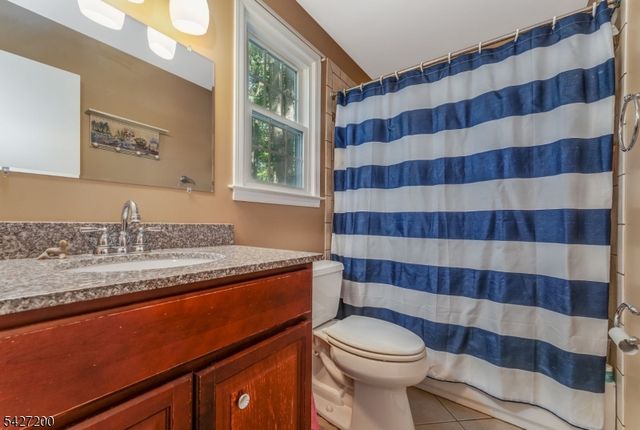 23 Country Hill Rd, Clinton Twp., NJ 08833