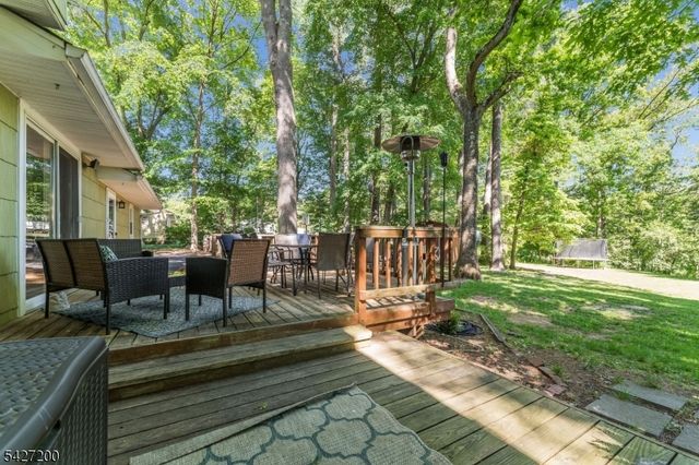23 Country Hill Rd, Clinton Twp., NJ 08833