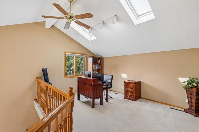 5866 S Winwood Drive, Johnston, IA 50131