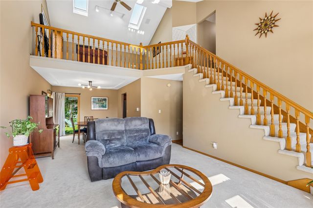 5866 S Winwood Drive, Johnston, IA 50131