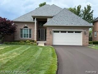 7230 Pine Vista Drive, Genoa Township, MI 48116