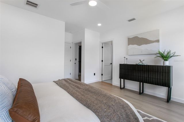 4613 QUEENSBORO AVENUE S, St Petersburg, FL 33711