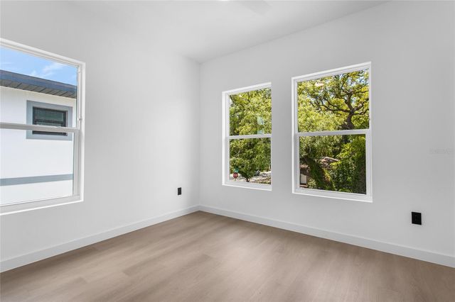 4613 QUEENSBORO AVENUE S, St Petersburg, FL 33711