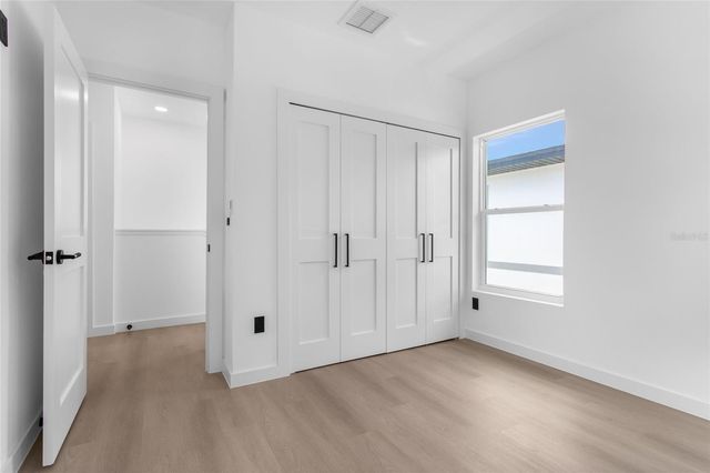 4613 QUEENSBORO AVENUE S, St Petersburg, FL 33711