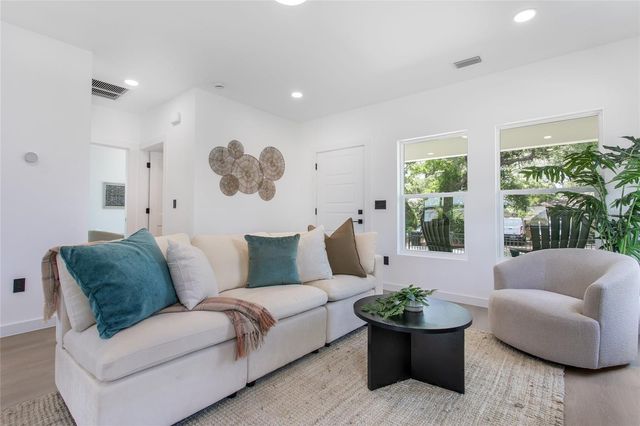 4613 QUEENSBORO AVENUE S, St Petersburg, FL 33711
