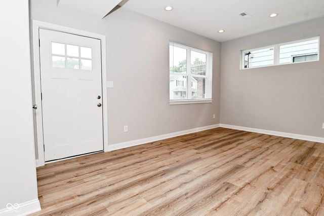 859 N Oakland Avenue, Indianapolis, IN 46201