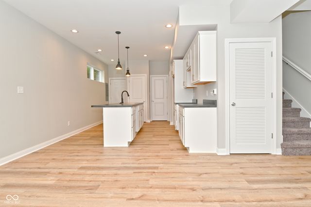 859 N Oakland Avenue, Indianapolis, IN 46201