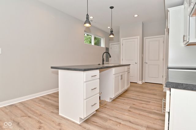 859 N Oakland Avenue, Indianapolis, IN 46201