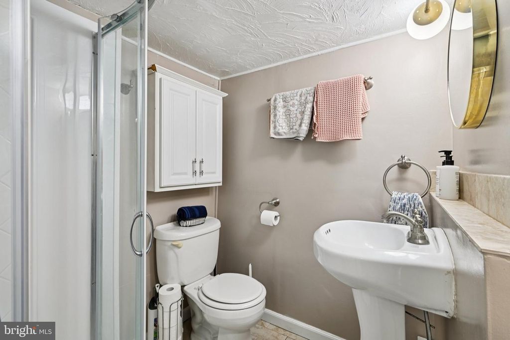 Image 21 of property listing at 219 S WASHINGTON ST, Baltimore, MD 21231