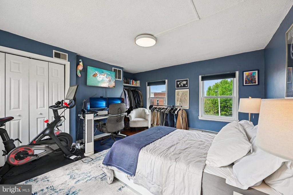 Image 31 of property listing at 219 S WASHINGTON ST, Baltimore, MD 21231