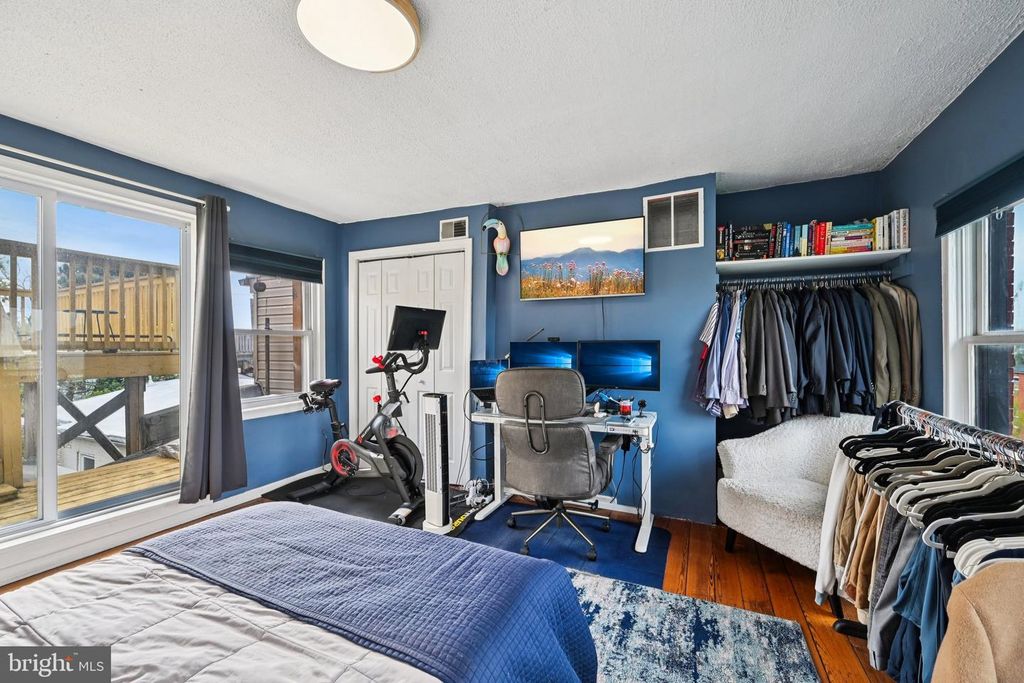 Image 32 of property listing at 219 S WASHINGTON ST, Baltimore, MD 21231