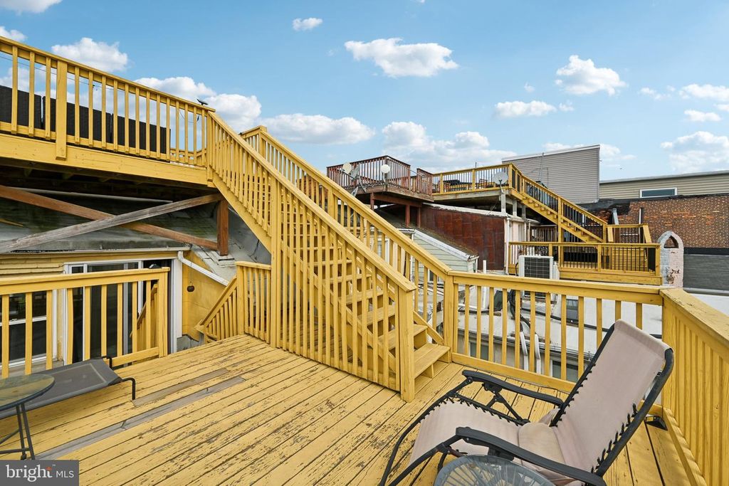 Image 37 of property listing at 219 S WASHINGTON ST, Baltimore, MD 21231